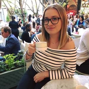 Meet your Posher, Brooke